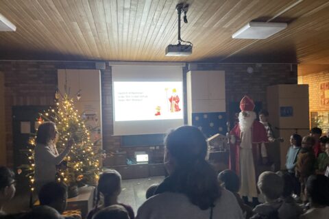 Nikolausbesuch an der Drei-Linden-Schule Höchberg