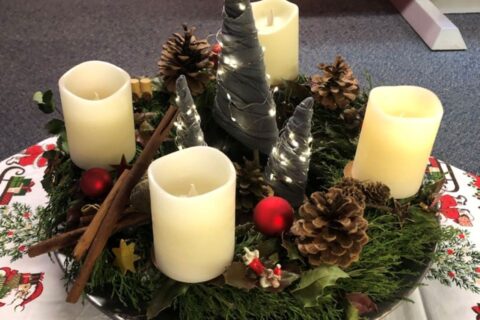 Adventliche Stimmung bei der Nikolaustombola